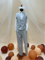Carica l'immagine nel visualizzatore Galleria, Completo giacca collo a lancia pantalone e gilet doppio petto grigio chiaro Tg. 8 anni