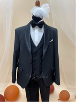 Carica l'immagine nel visualizzatore Galleria, Completo giacca pantalone gilet e papillon nero con collo sciallato glitterato Tg. 8 anni