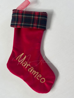 Carica l'immagine nel visualizzatore Galleria, Calza natalizia con personalizzazione ricamo