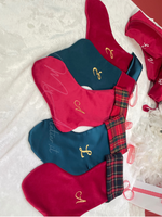 Carica l'immagine nel visualizzatore Galleria, Calza natalizia con personalizzazione ricamo