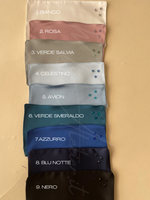 Carica l'immagine nel visualizzatore Galleria, Vestito elegante cerimonia in raso bianco con cinta e fiocco verde smeraldo con personalizzazione nome