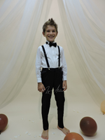 Carica l&#39;immagine nel visualizzatore Galleria, Pantalone papillon e bretelle nero bambino regolabile
