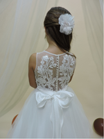 Carica l&#39;immagine nel visualizzatore Galleria, Vestito elegante cerimonia in pizzo e tulle bianco

