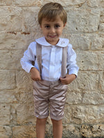 Carica l'immagine nel visualizzatore Galleria, Set Bambino con Pantalone Camicia e Bretelle in Raso Tortora con Iniziali Ricamate