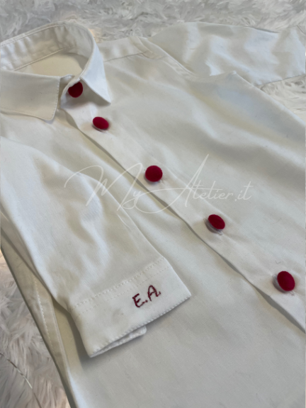 Camicia collo normale cotone con bottoni velluto e iniziali sul polso