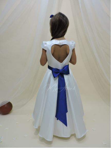 Vestito elegante cerimonia in mikado bianco con cinta fiocco e calate azzurre con personalizzazione nome