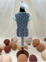 Carica l&#39;immagine nel visualizzatore Galleria, Abitino verde con tulle ricamato a fiorellini 2 pezzi Tg.5 anni
