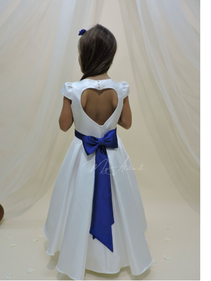 Vestito elegante cerimonia in mikado bianco con cinta fiocco e calate azzurre