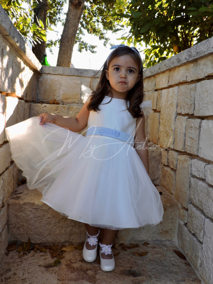 Vestito elegante cerimonia in raso bianco con cinta fiocco e calate celeste con personalizzazione nome
