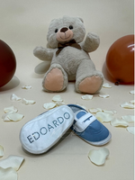 Carica l&#39;immagine nel visualizzatore Galleria, Scarpine neonato raso avion con personalizzazione nome
